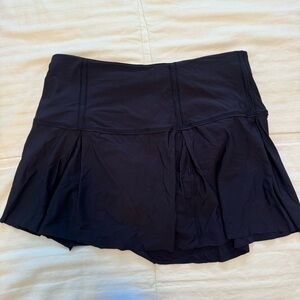 Lululemon Pleated Skirt Size 6